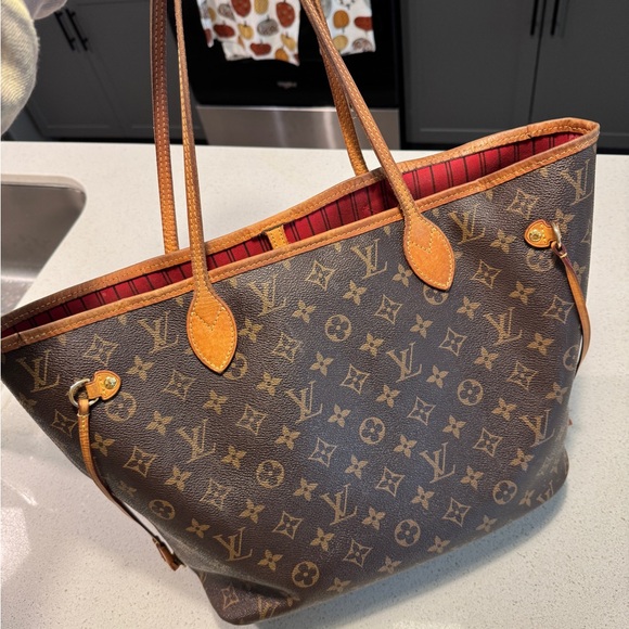 Louis Vuitton Neverfull MM Monogram Red Interior! - Picture 1 of 15